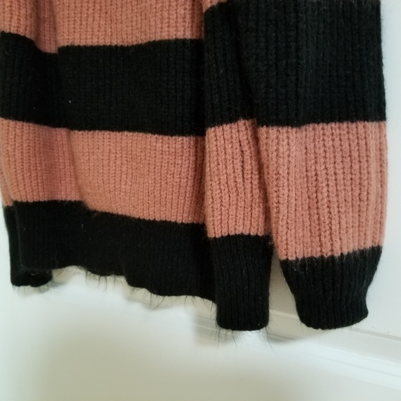 Sweater - Picture 2 of 3